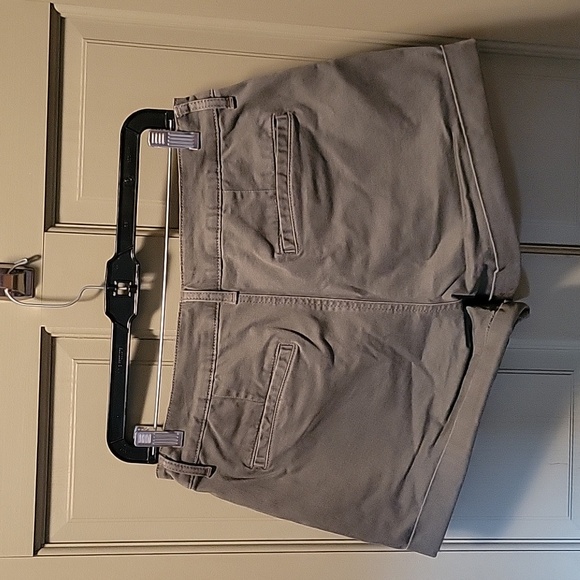 AEROPOSTALE NWT HIGH RISE MIDI SHORTS 15" WAIST - Picture 2 of 4